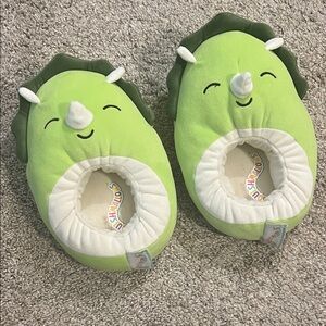Squishmallows Green Dinosaur Plush Slippers kids size 2/3